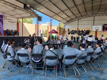 Realizan feria de la salud mental y adicciones en Tulancingo