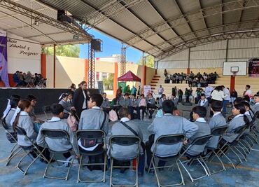 Realizan feria de la salud mental y adicciones en Tulancingo