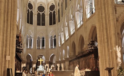 Festejan a la Virgen de Guadalupe en la Catedral de Notre Dame de París