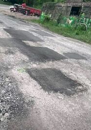 Pobladores de Chapulhuacán cuestionan reparación de la carretera México-Laredo