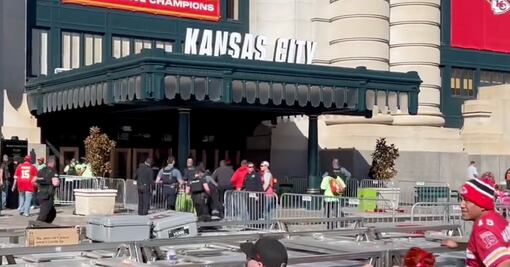 Tiroteo tras desfile de los Chiefs en Kansas City; deja primer muerto