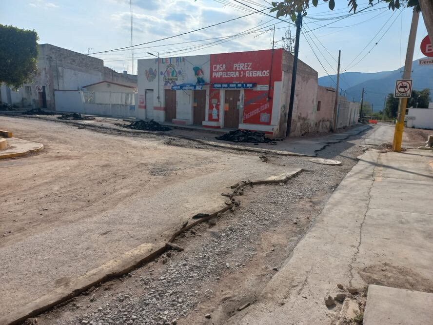 Pobladores de cardonal piden se agilice obra. Foto: Erika Gutiérrez