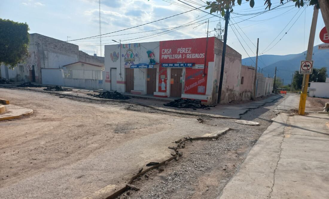 Pobladores de cardonal piden se agilice obra. Foto: Erika Gutiérrez