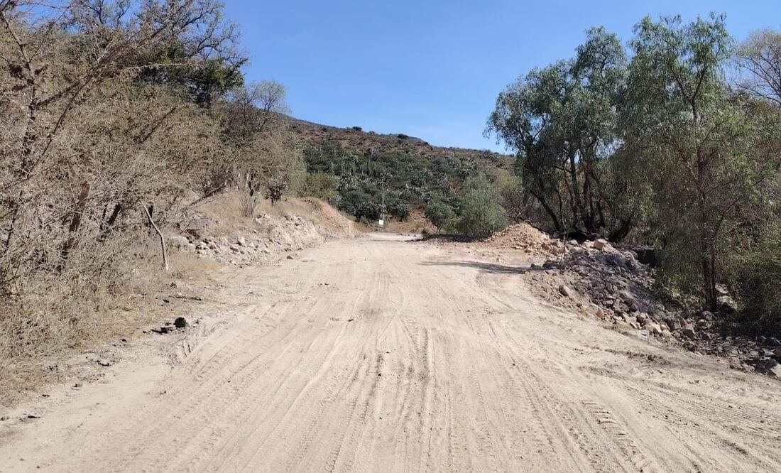 La carretera que comunica Alfajayucan con Chilcuautla no se ha terminado, puesto que dos tramos están inconclusos | Foto: Erika Gutierrez