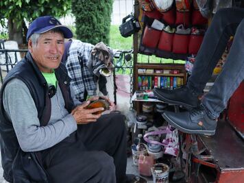 VIDEO. Don Agustín Hernández, de la mina a la silla de bolero en Pachuca