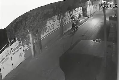 Sancionan a trabajador municipal por tirar basura en la vía pública en Pachuca