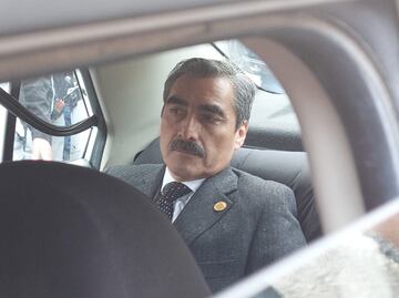 Rector de la UAEH huye en taxi tras tenso diálogo con estudiantes