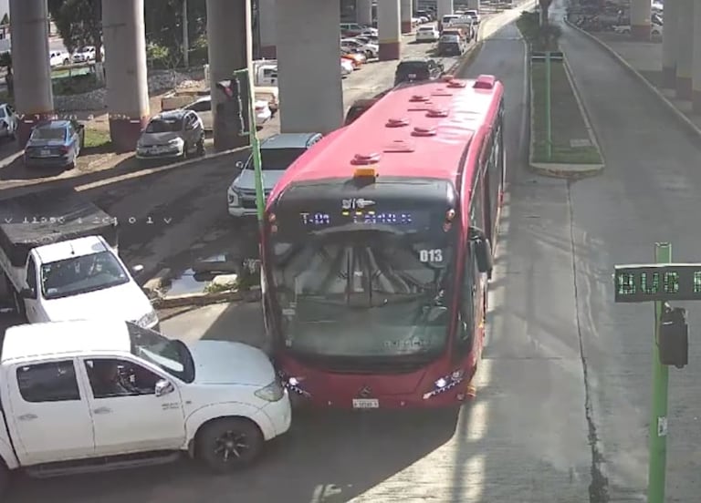 Video: Accidente en Zona Plateada deja tres lesionados