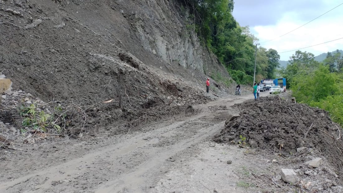 Tormenta Barry deja afectaciones en nueve tramos carreteros de Huazalingo | Foto: especial