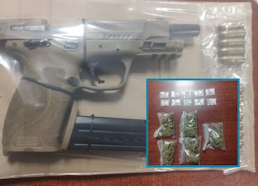 Detienen a dos personas en Almoloya por posesión de drogas y arma de fuego
