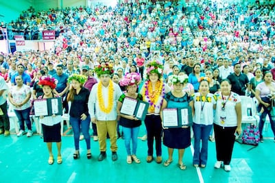 Entregan recursos directos a comunidades indígenas y afromexicanas en la Huasteca