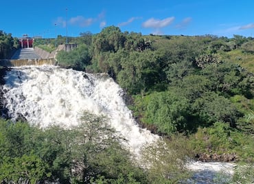 Realizan trasvase controlado de agua en presas de Alfajayucan