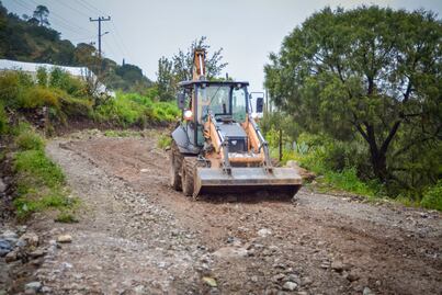 Vías en Ixmiquilpan permanecen parcialmente abiertas tras derrumbes  