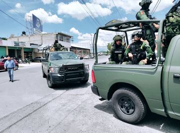 Se reúnen transportistas con autoridades tras asesinato de un chofer