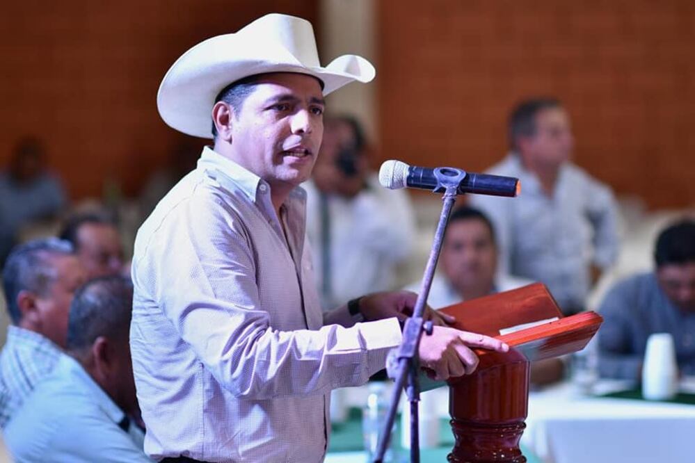 Jorge Carvallo Delfín, ex dirigente estatal del tricolor en Veracruz Foto: FB Jorge Carvallo Delfín,