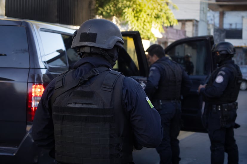 Capturan a mandos policiacos de Tezontepec de Aldama por presuntos vínculos con la delincuencia