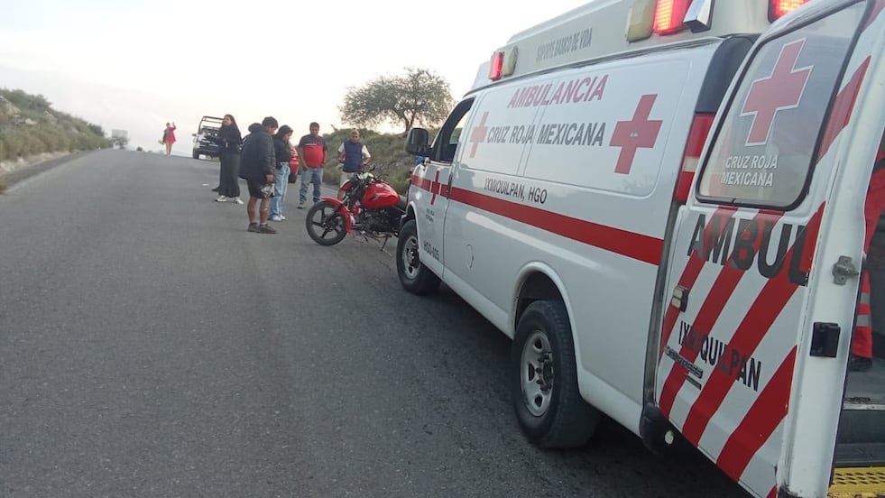 Muere motociclista tras derrapar en carretera de Ixmiquilpan