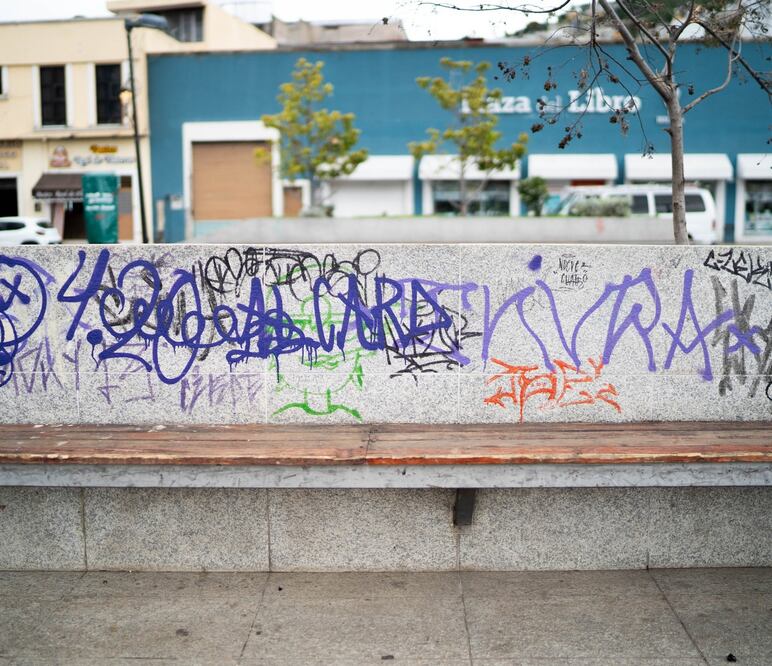 ¡La Plaza Independencia comienza a brillar de nuevo! Facebook: Jorge Alberto Reyes