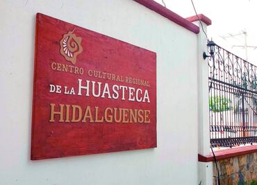 Julio Menchaca inaugura Casa de la Cultura Huasteca