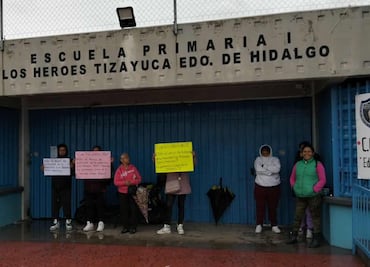 Padres cierran primaria en Tizayuca por presuntos casos de maltrato escolar