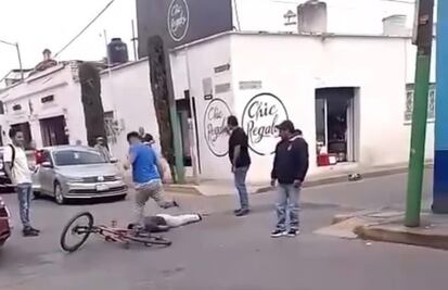 Ciclista es agredido brutalmente en Tulancingo