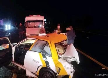 Destrozan dos vehículos en la Pachuca-Sahagún