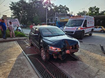 Automovilista huye tras atropellar a adulto mayor en Huejutla