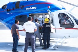Gemelas prematuras son trasladadas de Huejutla a Pachuca por complicaciones de salud