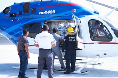 Gemelas prematuras son trasladadas de Huejutla a Pachuca por complicaciones de salud