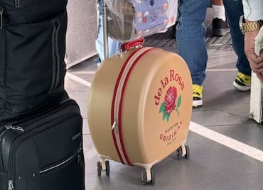 Maleta de mazapán causa furor en redes sociales