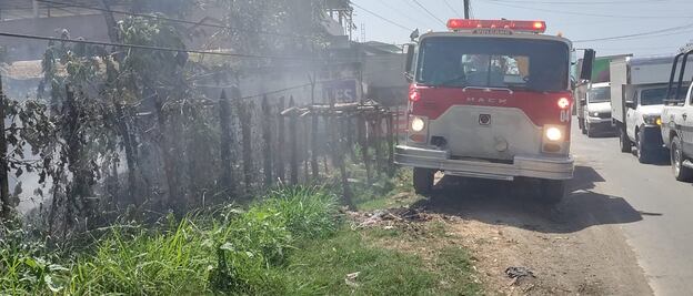 Pide bomberos evitar quema de basura para impedir riesgo de incendios
