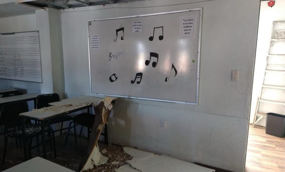 Las lluvias de los últimos días han ocasionado la caída de plafones e inundaciones en los salones de las instalaciones de la Escuela de Música del Estado de Hidalgo (EMEH) I Foto: Giovanny Flores
