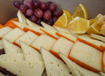 Quesos gourmet aguardan a turistas  en cava subterránea de Actopan