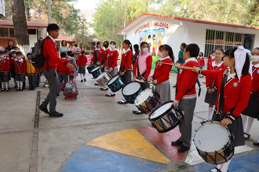 En la entidad un total de 52 mil 636 docentes ofrecen educación a los escolares de niveles básico y medio superior | Foto: SEPH