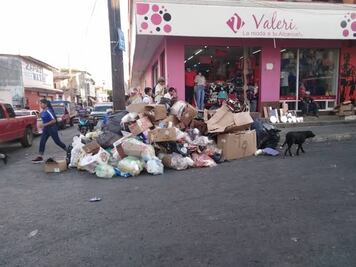 Huejutla entre la basura; camiones recolectores no sirven