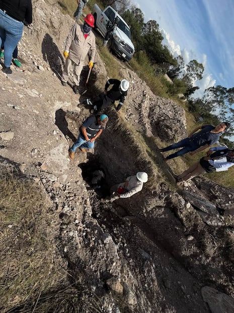 Autoridades destruyeron un túnel utilizado para la extracción ilícita de hidrocarburos, en un inmueble ubicado en el Parque Industrial Atitalaquia, sobre la carretera Tula–Jorobas I Fotos: Subsecretaría de Protección Civil y Gestión de Riesgos