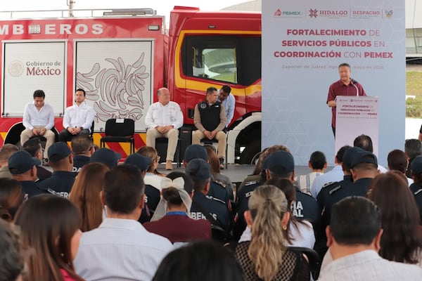 Pemex apoyará limpieza de la presa Endhó con maquinaria y combustible