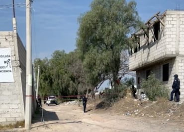 Hallan cuerpo maniatado en un predio de Tizayuca