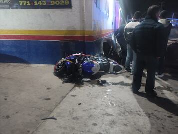 "Carcachita" embiste moto BMW en Pachuca