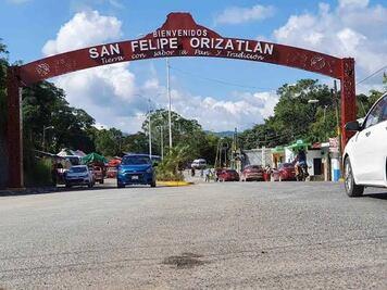 Cierran accesos en comunidades de San Felipe Orizatlán por "psicosis colectiva" 