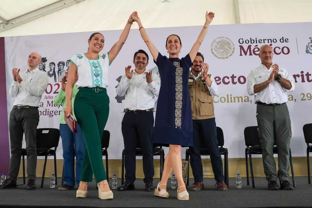 La presidenta Claudia Sheinbaum Pardo afirmó que ella y los integrantes de su gobierno lucharán hasta el último día de su vida para garantizar el bienestar del pueblo de México. La mandataria encabezó la supervisión de avance de los proyectos prioritarios en Colima. Foto: Agencia EL UNIVERSAL/ESPECIAL Presidencia/RDB.