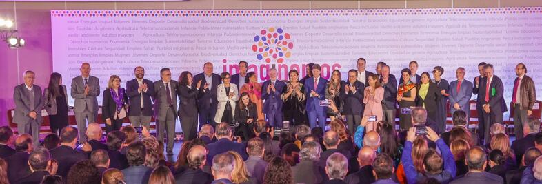 Xóchitl Gálvez presenta equipo de especialistas