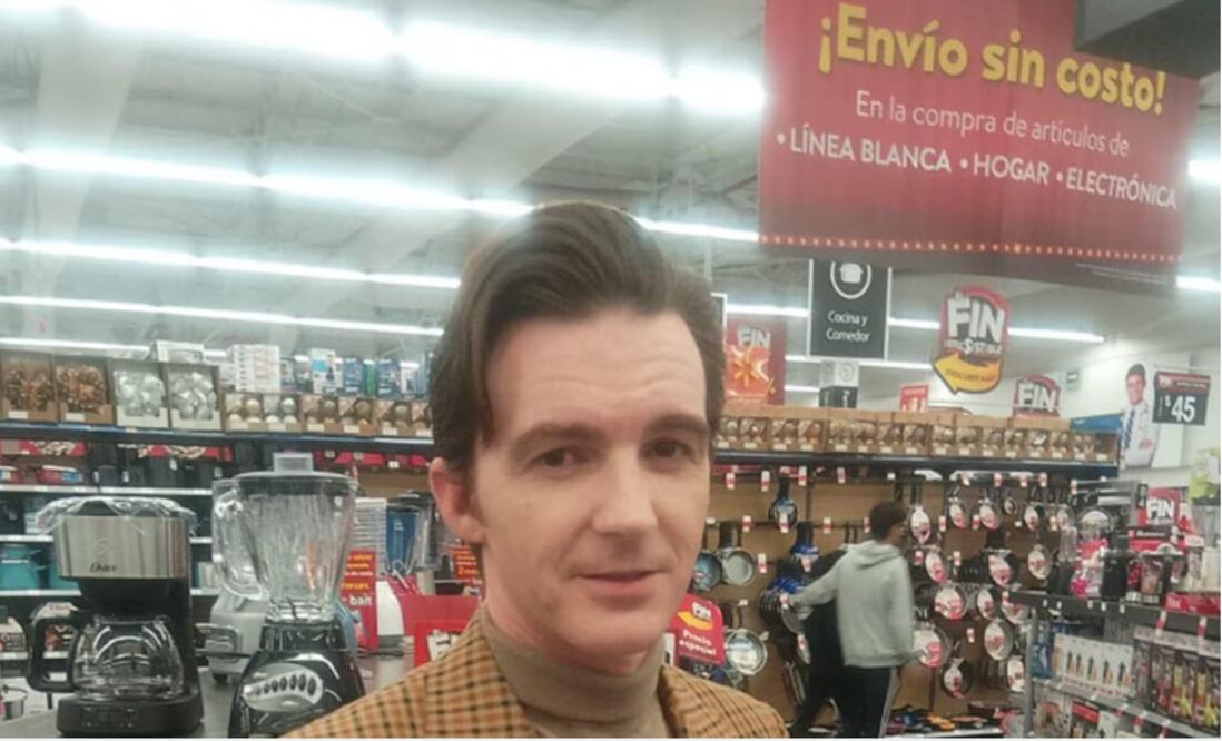 El actor Drake Bell captado en un supermercado | Facebook: Nalle Rojas