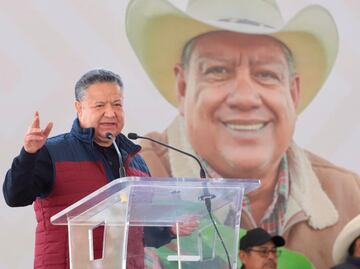 Gobernador Julio Menchaca sufre desvanecimiento en Actopan; es trasladado al Hospital Español en Pachuca