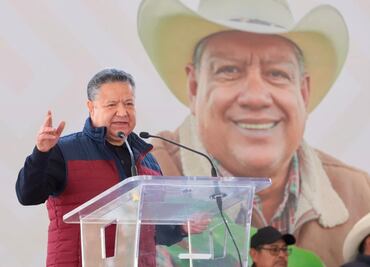 Gobernador Julio Menchaca sufre desvanecimiento en Actopan; es trasladado al Hospital Español en Pachuca