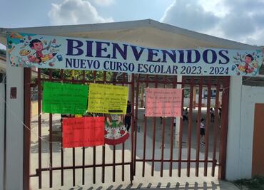 Despiden a maestra de primaria de Huejutla; la reinstalan y la vuelven a correr