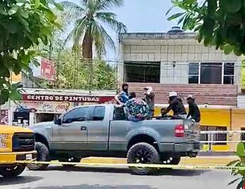 Dos camionetas con encapuchados fueron detectadas y detenidas en Huejutla