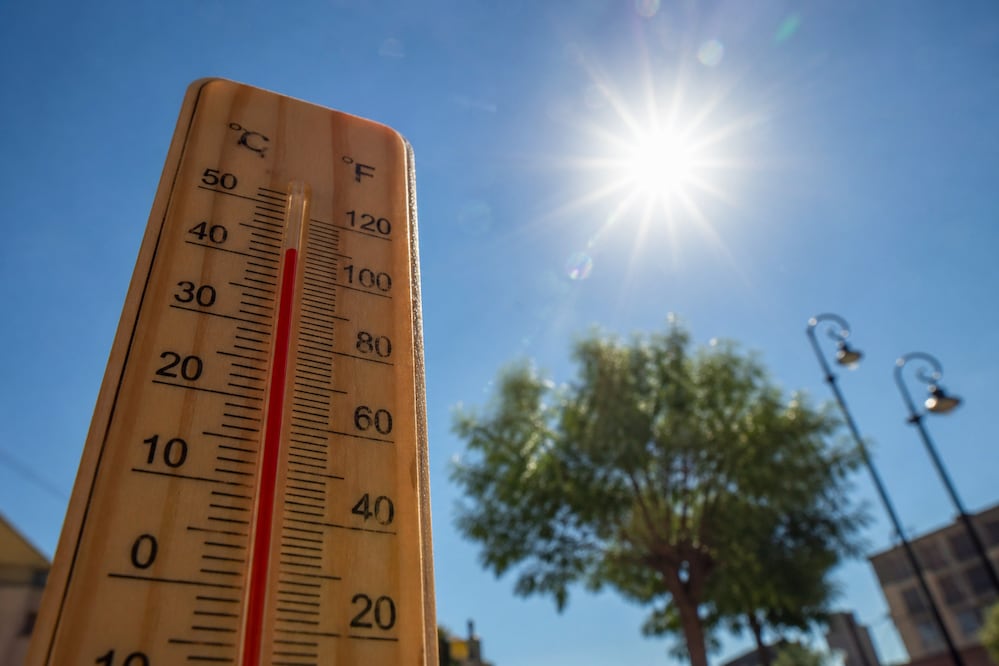 Hidalgo entra en alerta por ola de calor | Imagen generada con IA