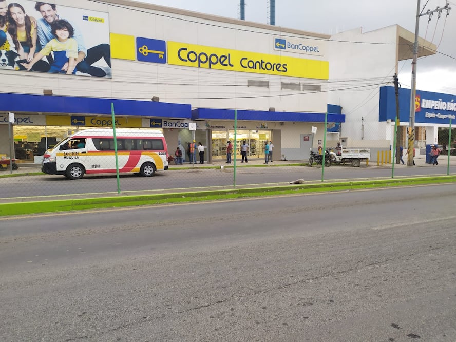 A una mujer indígena, presuntamente, le sustrajeron de su cuenta 45 mil pesos en Huejutla I Foto: Especial