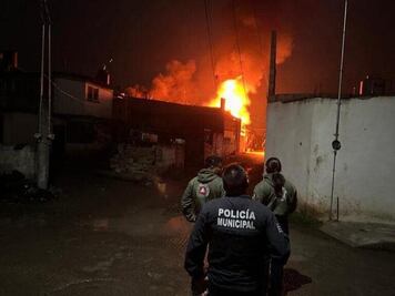 Explosión en bodega clandestina de hidrocarburo sacude a Tezontepec de Aldama